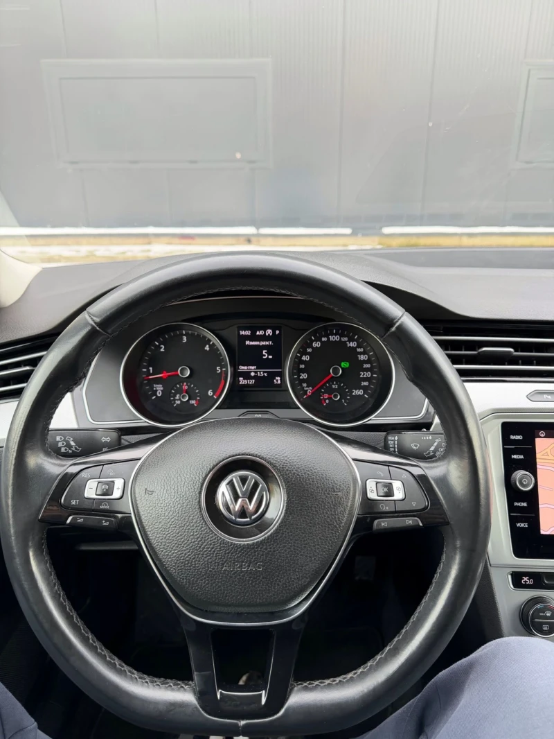 VW Passat 2.0 TDI DSG 2018, снимка 12 - Автомобили и джипове - 53089425