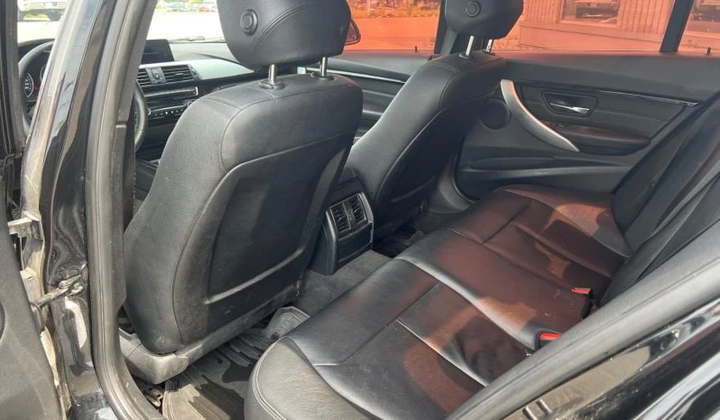 BMW 328 * АВТО КРЕДИТ* ЦЕНА ДО БГ * Сервизна история * , снимка 12 - Автомобили и джипове - 52874487