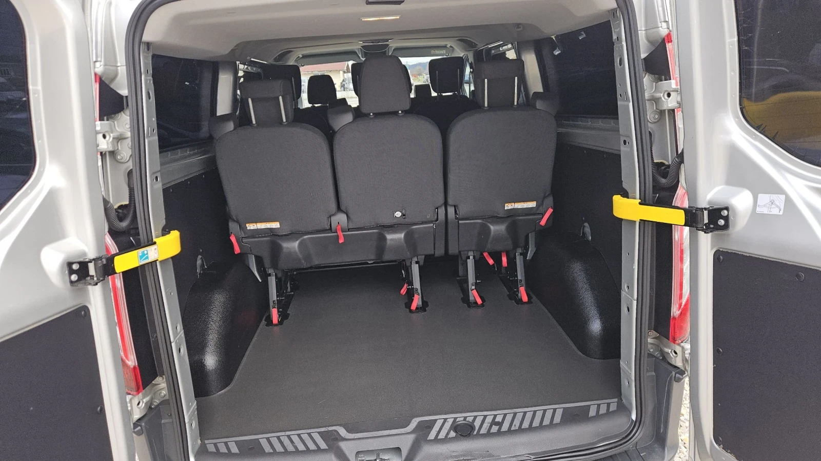 Ford Transit Custom  2.0d, снимка 14 - Автомобили и джипове - 54214578