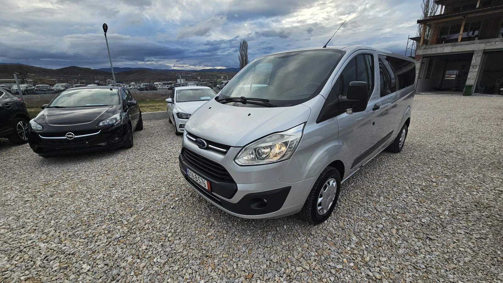 Ford Transit Custom  2.0d, снимка 2 - Автомобили и джипове - 54214578