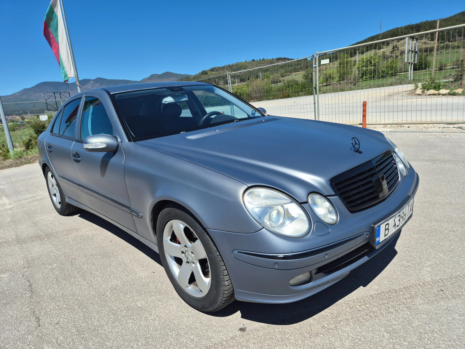 Mercedes-Benz E 500 5.0 ГАЗ - изображение 2
