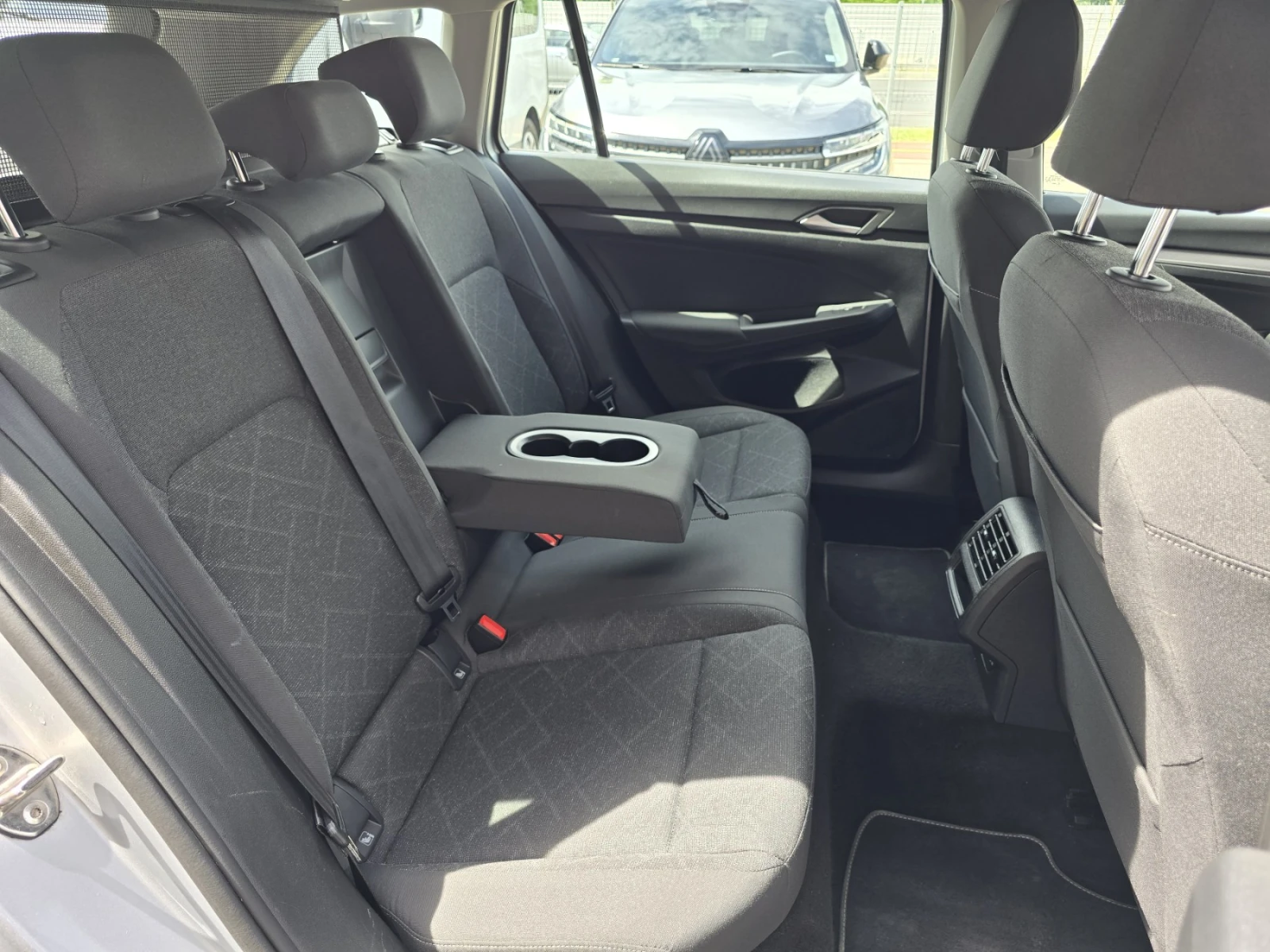 VW Golf Variant 2.0TDI/150HP/DSG | Mobile.bg   13