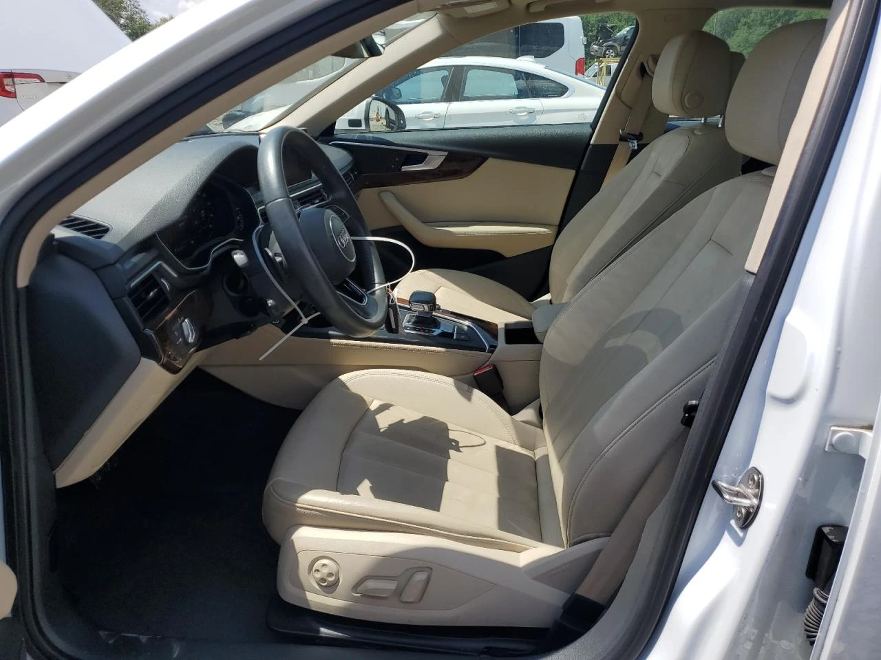 Audi A4 * PREMIUM PLUS* CAMERA* DIGITAL - изображение 8