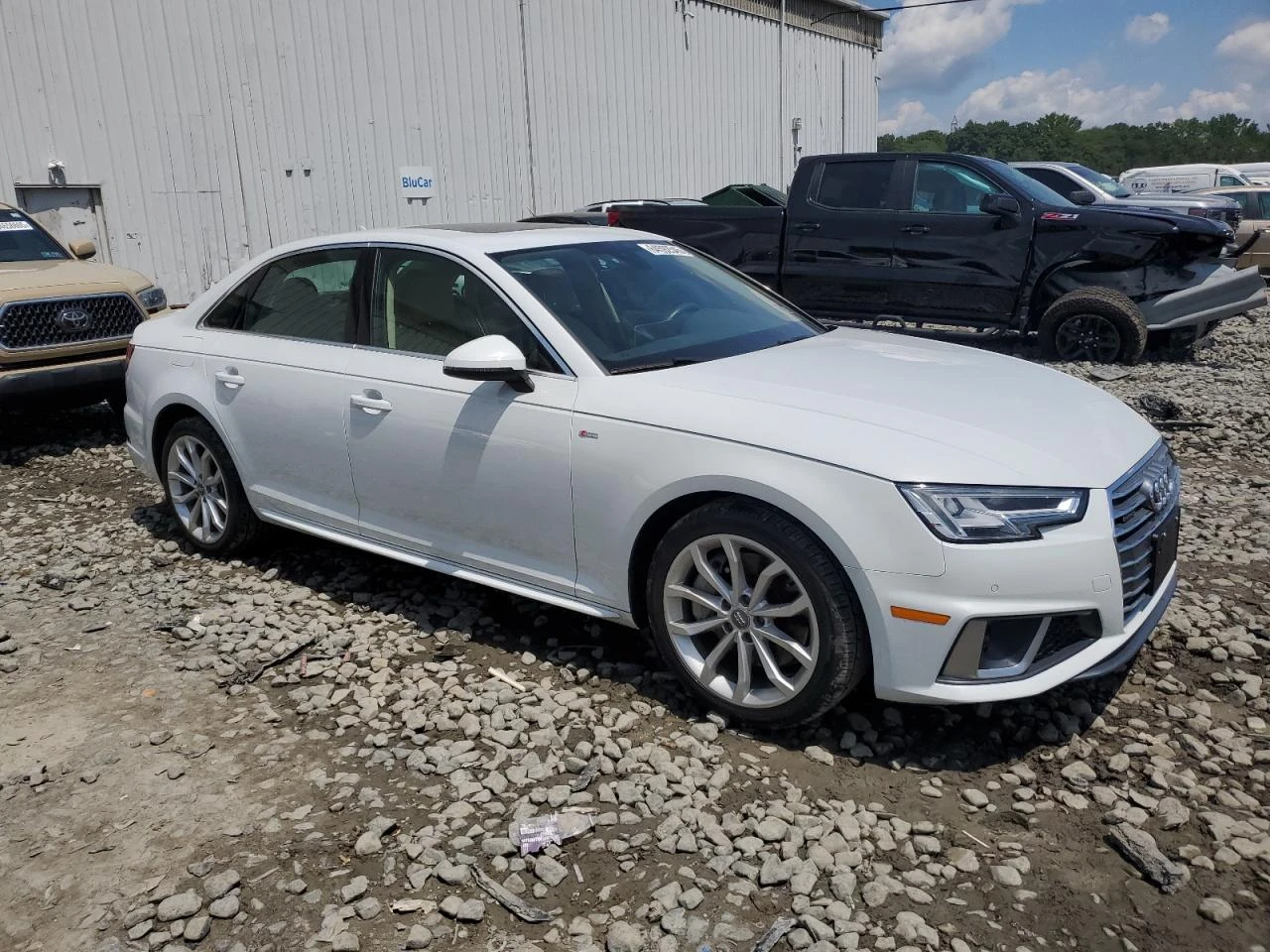 Audi A4 * PREMIUM PLUS* CAMERA* DIGITAL - изображение 2