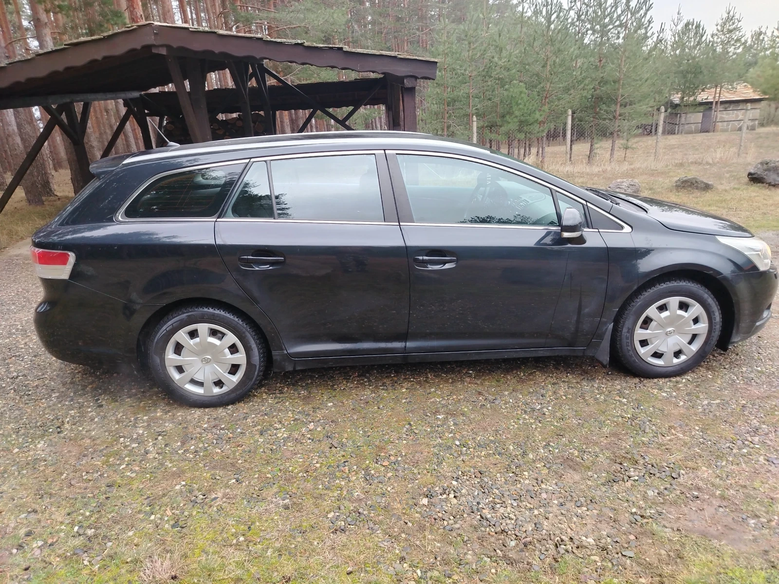 Toyota Avensis 1.6benzin132ks - изображение 7