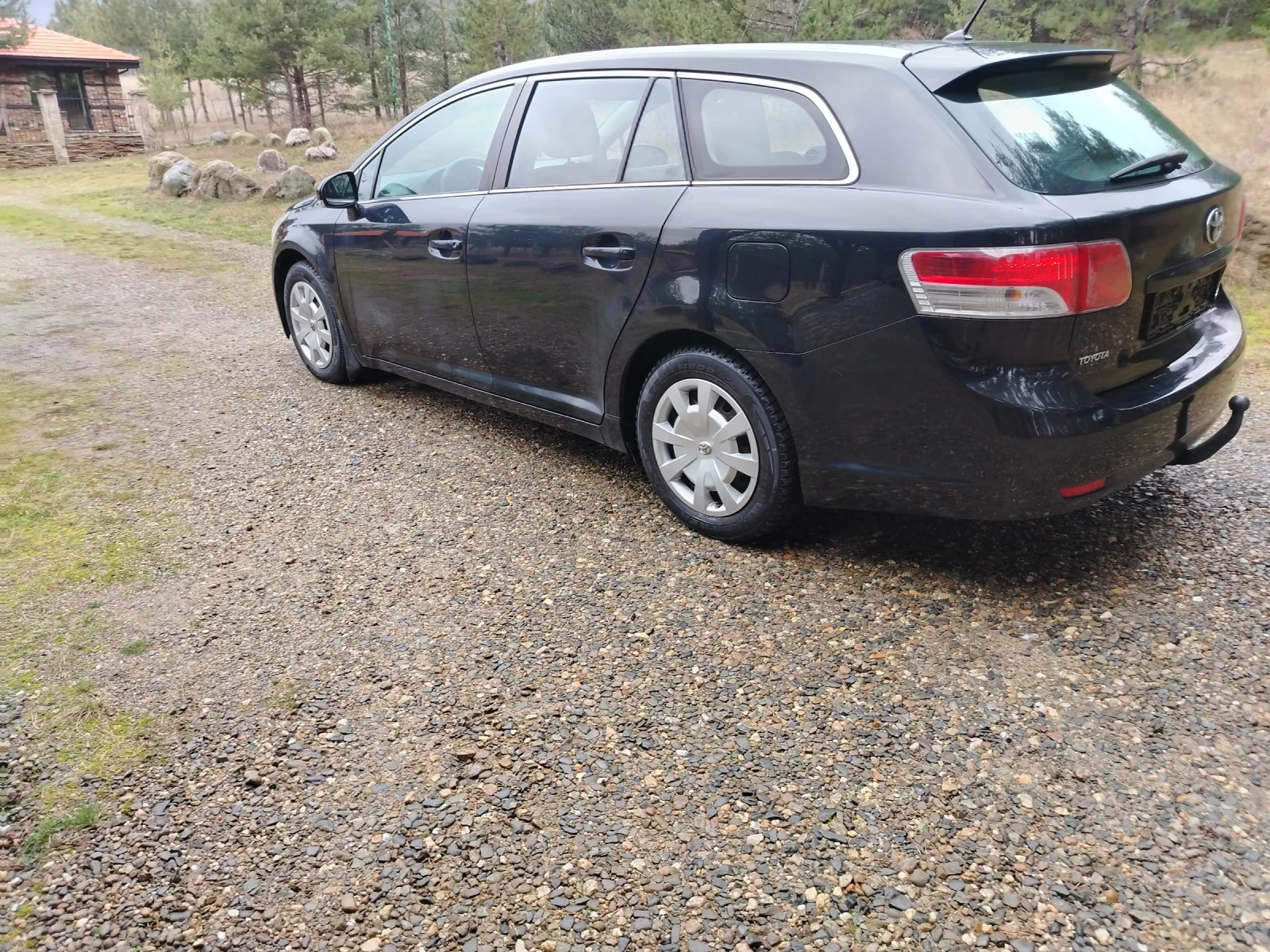 Toyota Avensis 1.6benzin132ks - изображение 5