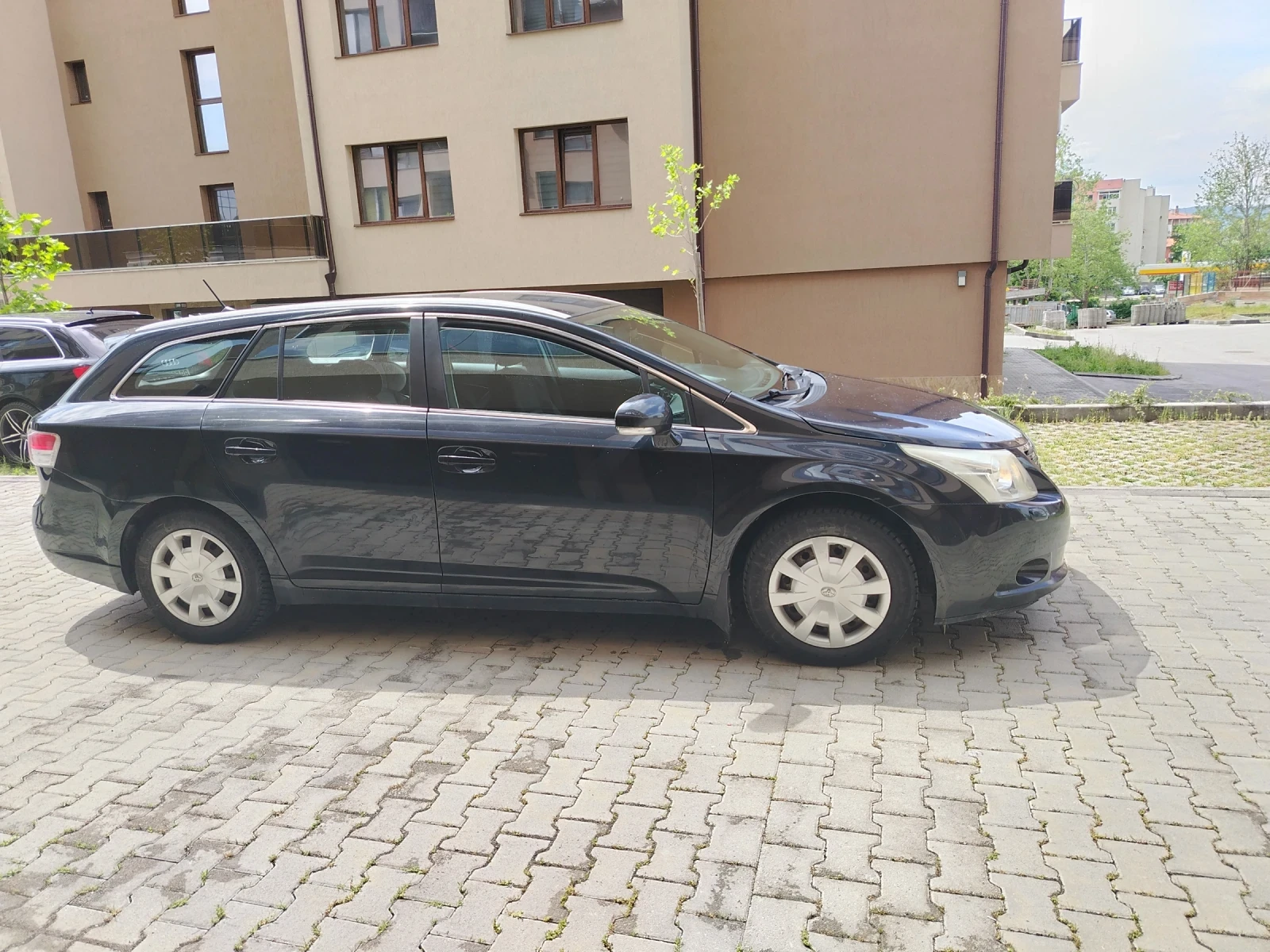 Toyota Avensis 1.6benzin132ks, снимка 9 - Автомобили и джипове - 52989402