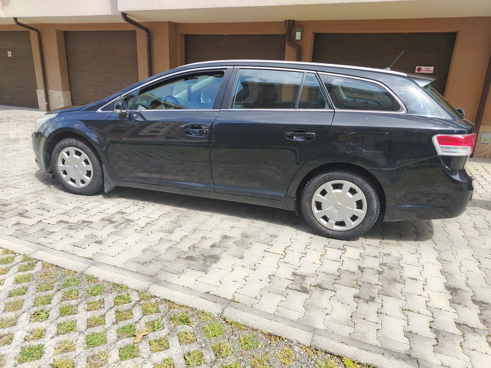 Toyota Avensis 1.6benzin132ks, снимка 5 - Автомобили и джипове - 52989402