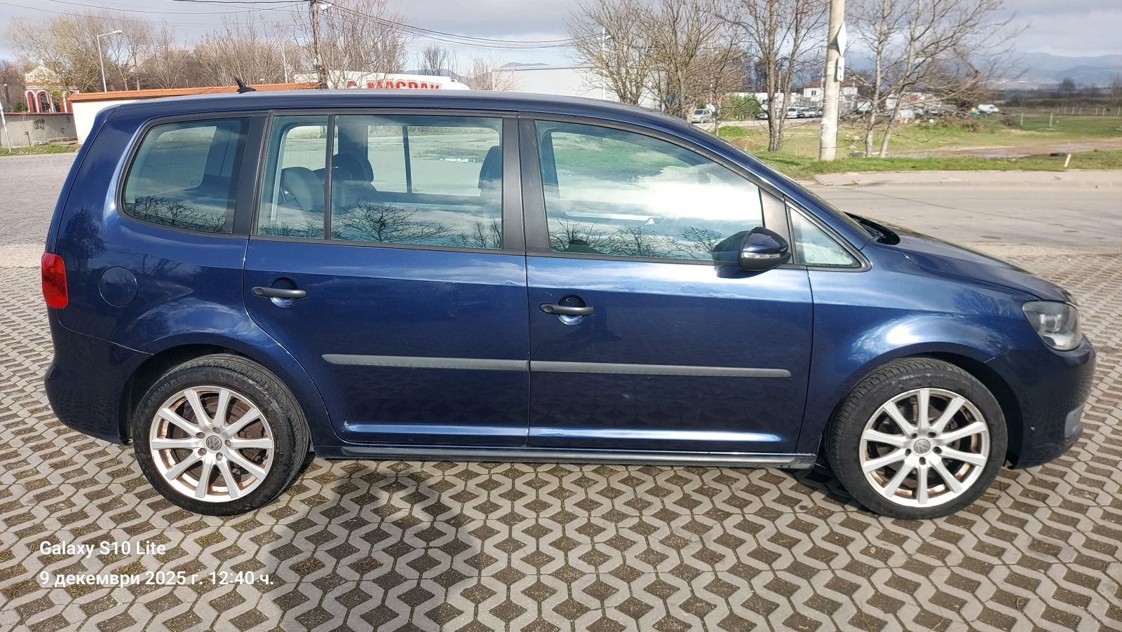 VW Touran 1.6  TDI.евро 5, снимка 11 - Автомобили и джипове - 53009085