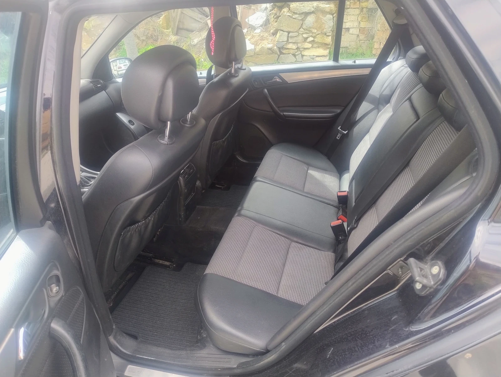 Mercedes-Benz C 200 avantgarde Facelift, снимка 8 - Автомобили и джипове - 53890808