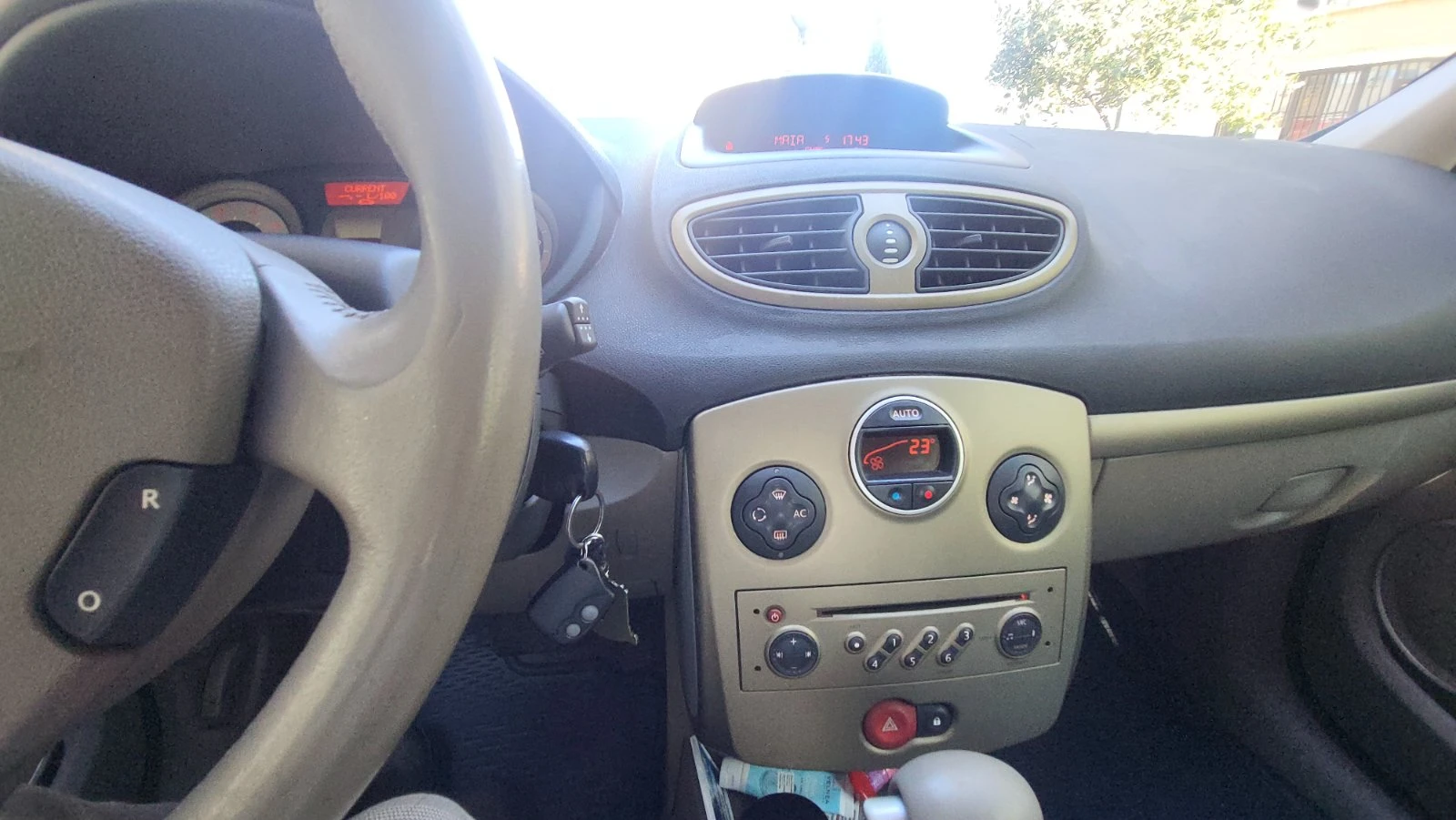 Renault Clio II, снимка 7 - Автомобили и джипове - 54453664