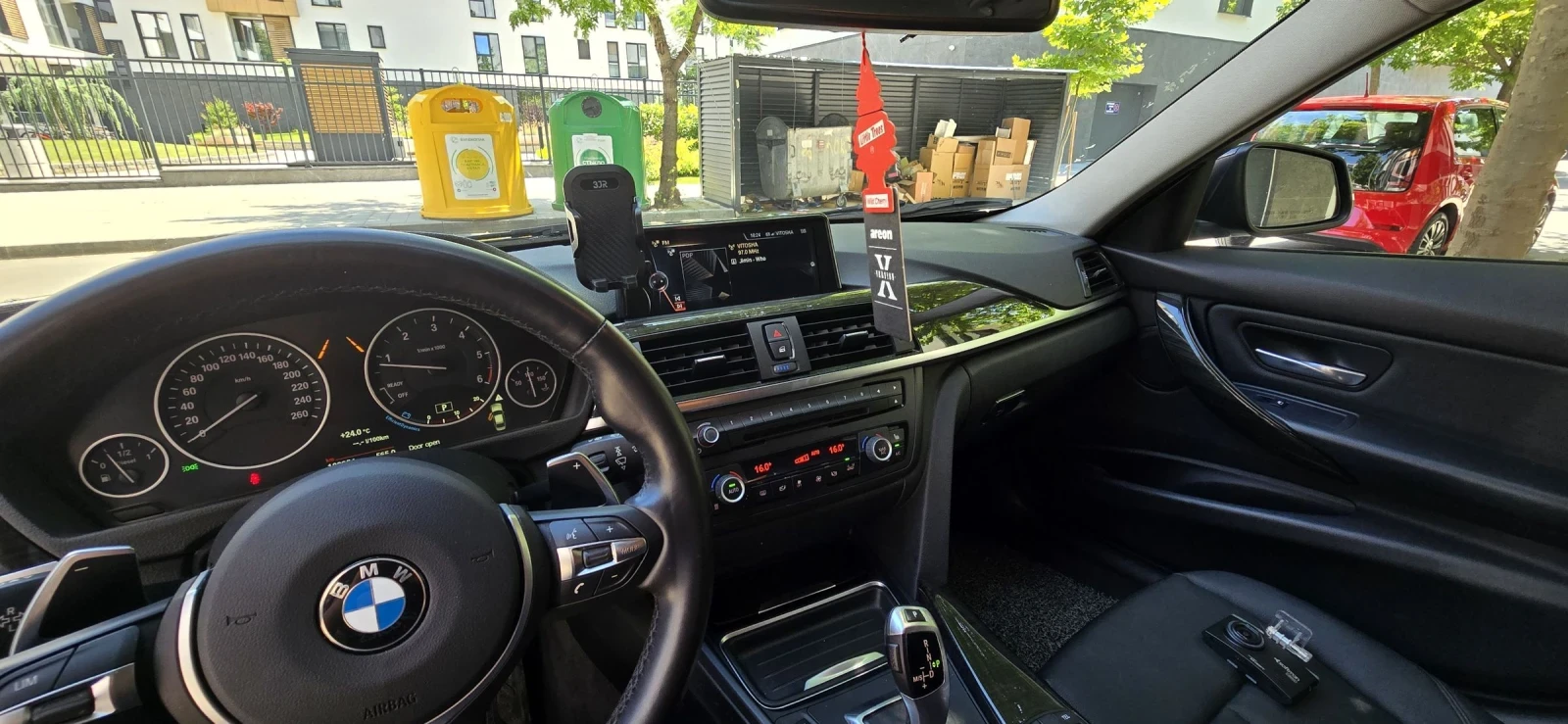 BMW 320 * xDrive* M Sport, снимка 10 - Автомобили и джипове - 54978519