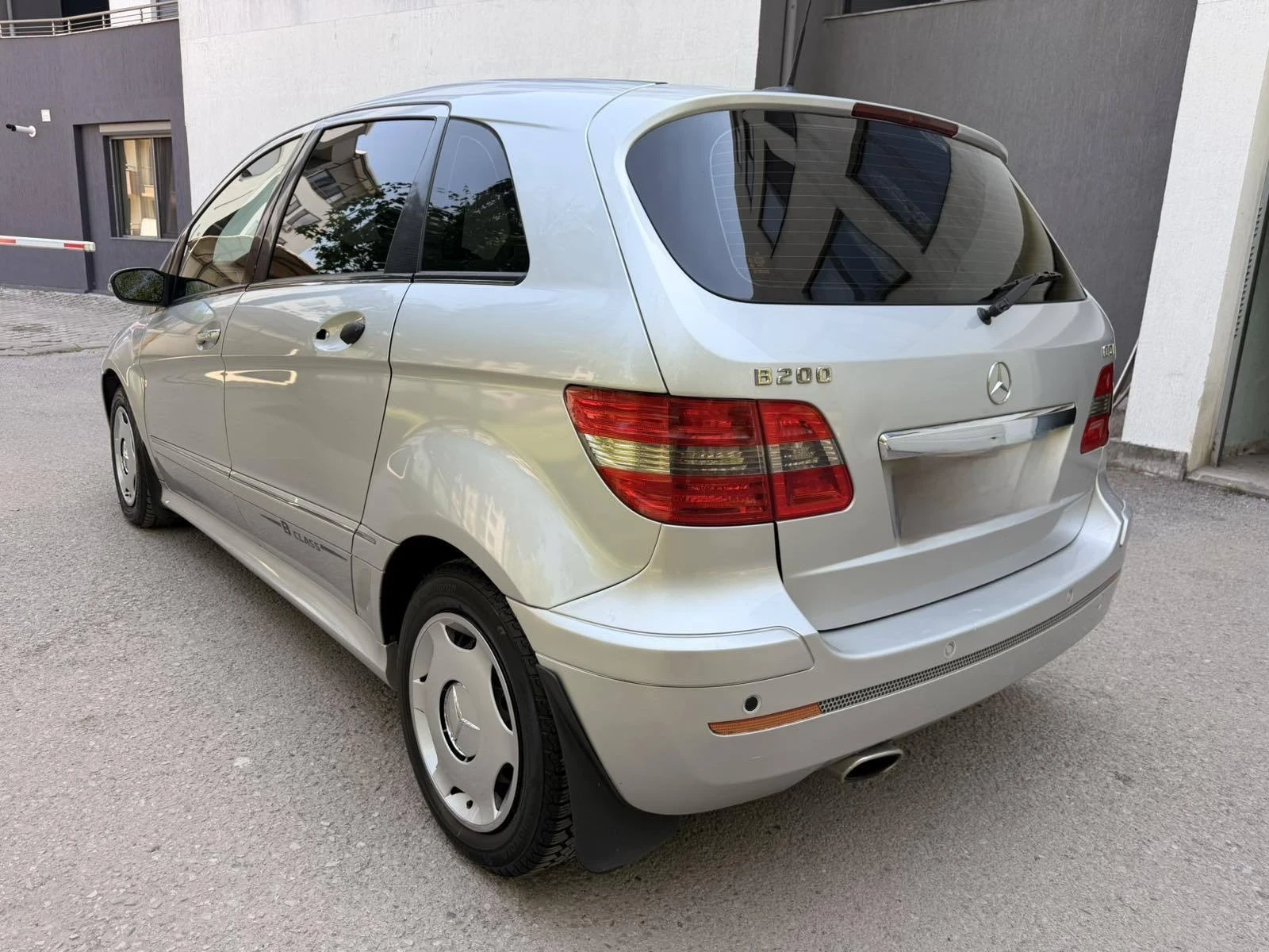 Mercedes-Benz B 200 CDI / АВТОМАТИК / ПОДГРЕВ, снимка 5 - Автомобили и джипове - 55347697