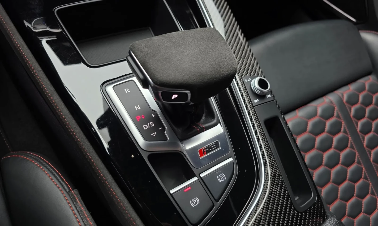 Audi Rs5 QUATTRO| B&O| ALCANTARA| 360| MATRIX| , снимка 11 - Автомобили и джипове - 55445605