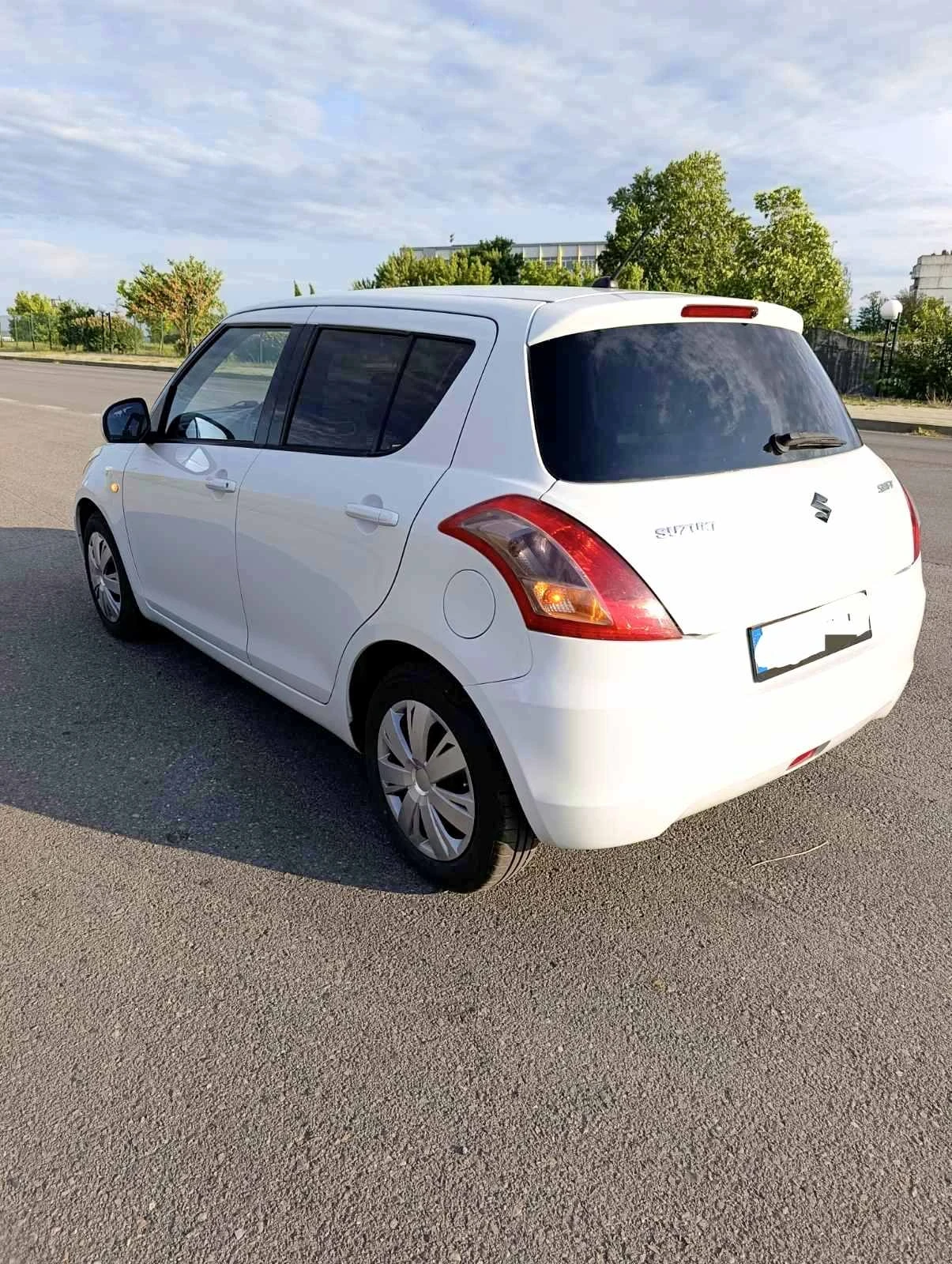 Suzuki Swift 1.2, снимка 8 - Автомобили и джипове - 55485024