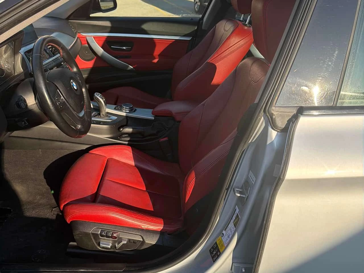 BMW 328  328i xDrive / RED INT / ПОДГРЕВИ / ЗАДНА КАМЕРА , снимка 7 - Автомобили и джипове - 55615676