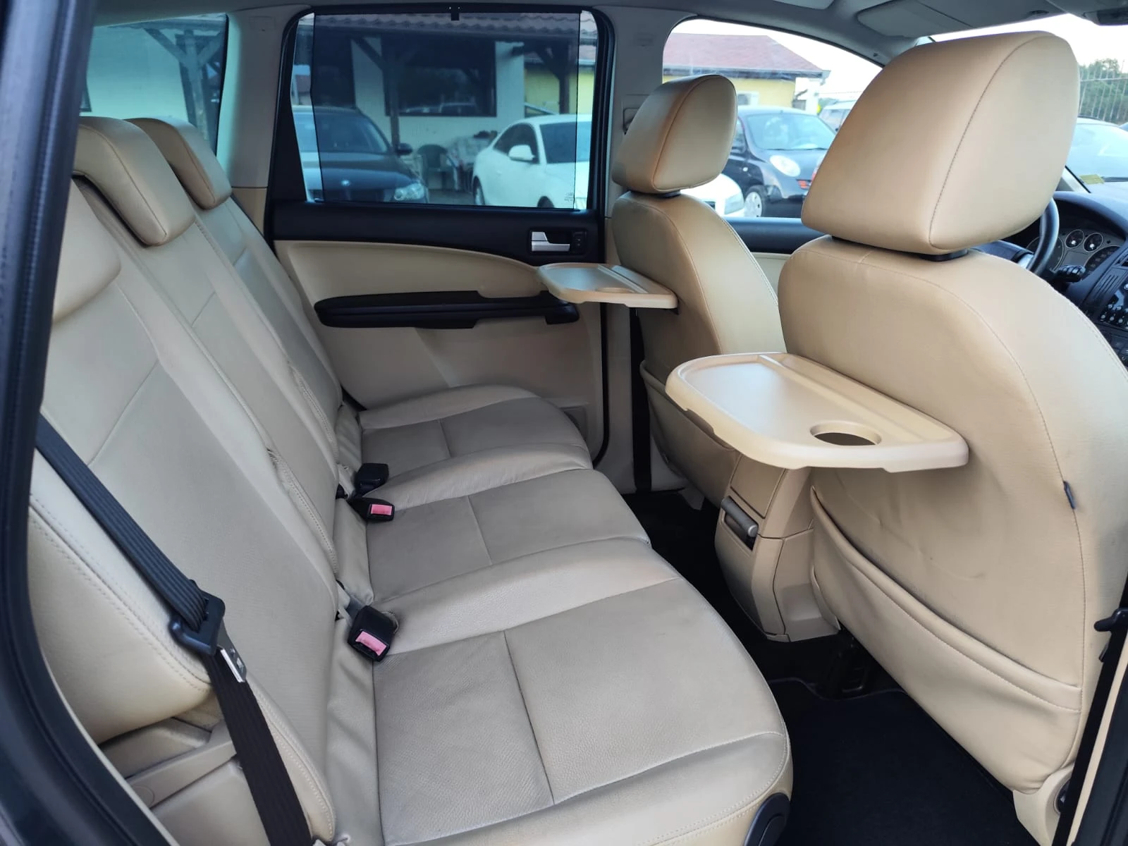 Ford C-max 1.8 дизел Италия, снимка 13 - Автомобили и джипове - 55663459