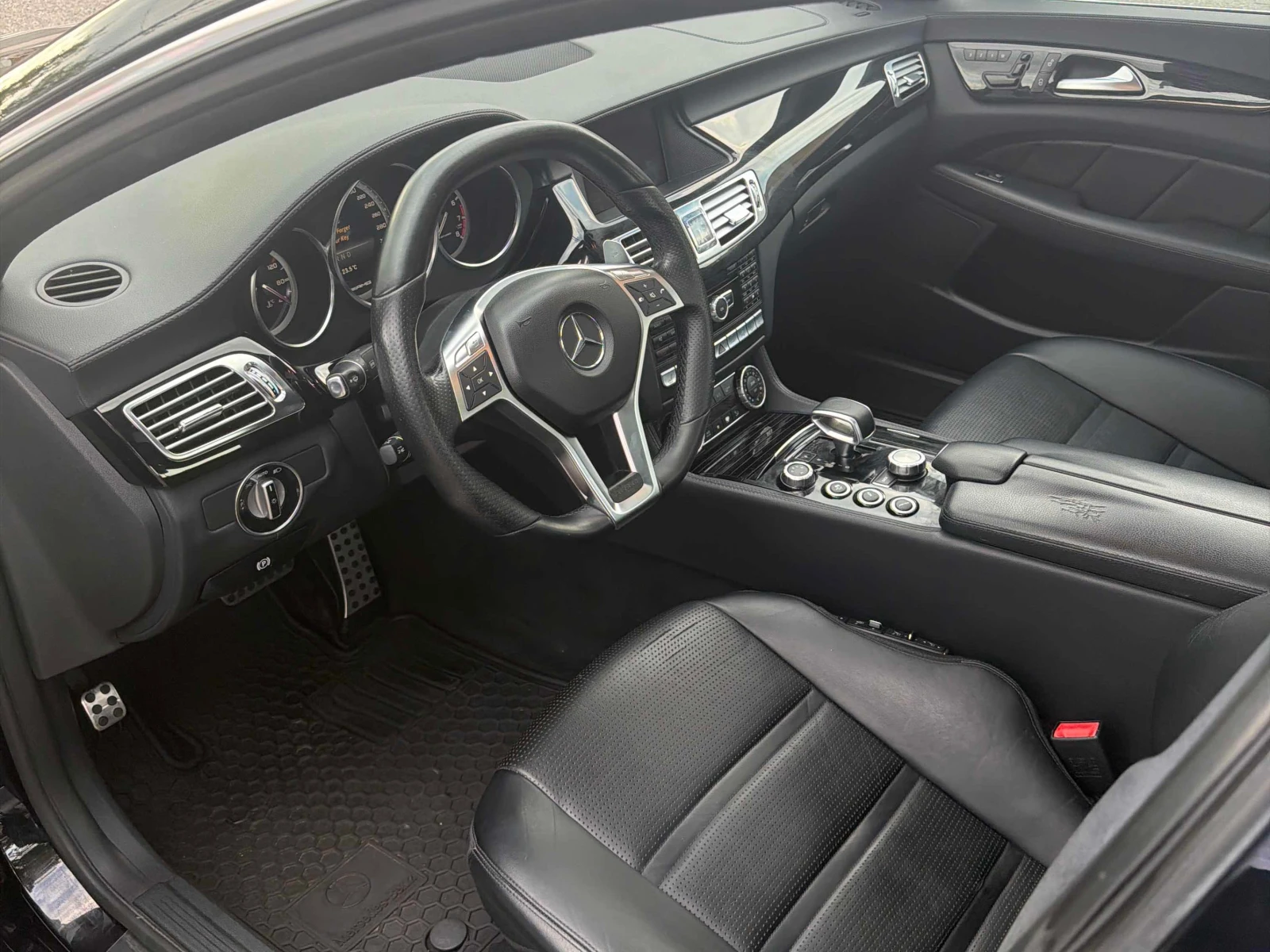 Mercedes-Benz CLS 63 AMG * CARFAX * ЦЕНА ДО БГ, снимка 7 - Автомобили и джипове - 55835785