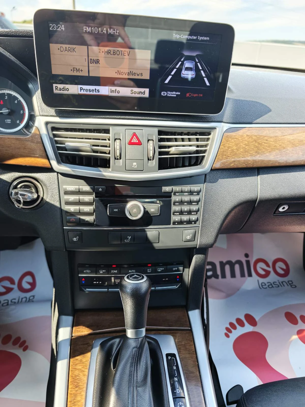 Mercedes-Benz E 220 cdi, снимка 10 - Автомобили и джипове - 56029151