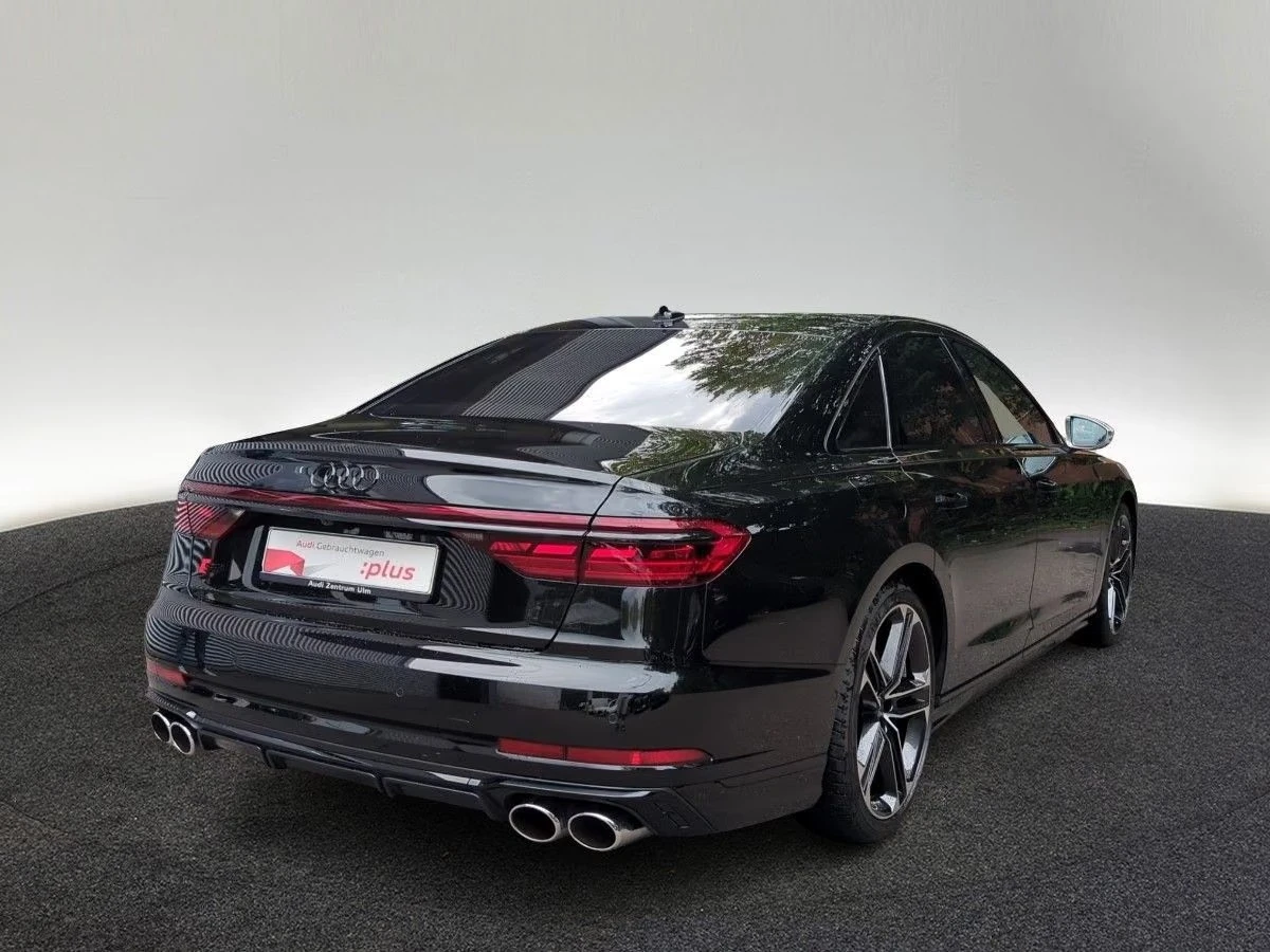 Audi S8 Quattro* Carbon* B&O* HuD* Pano, снимка 3 - Автомобили и джипове - 56266948
