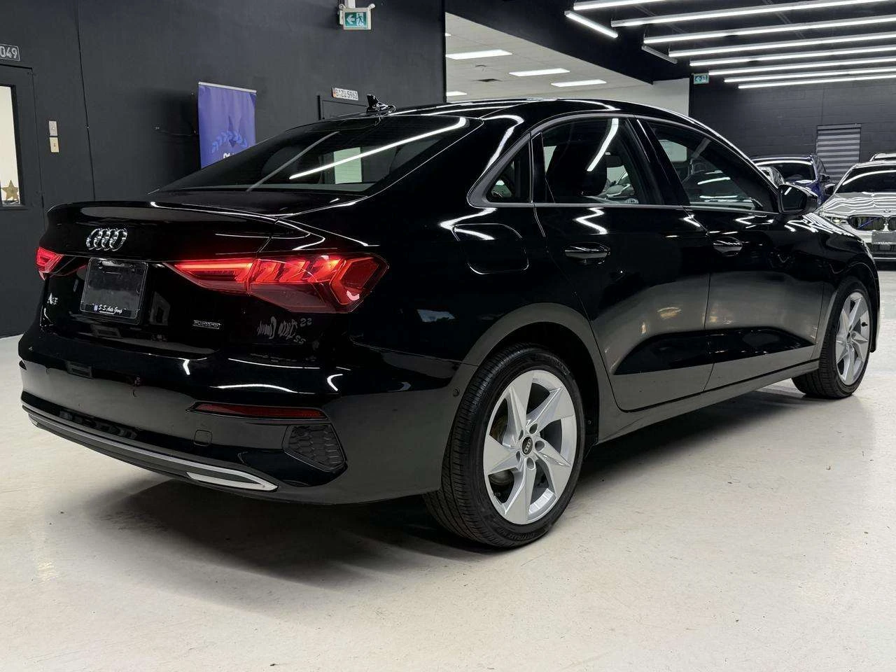 Audi A3 QUATTRO AWD| CARPLAY| BACKUP| SUNROOF| CLEAN CARFA | Mobile.bg � ����������� 4