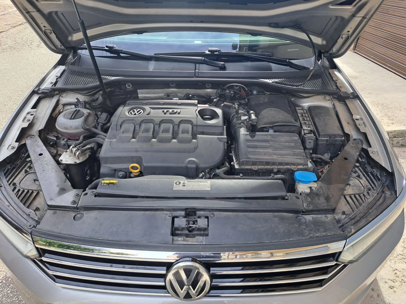 VW Passat, снимка 11 - Автомобили и джипове - 56448101