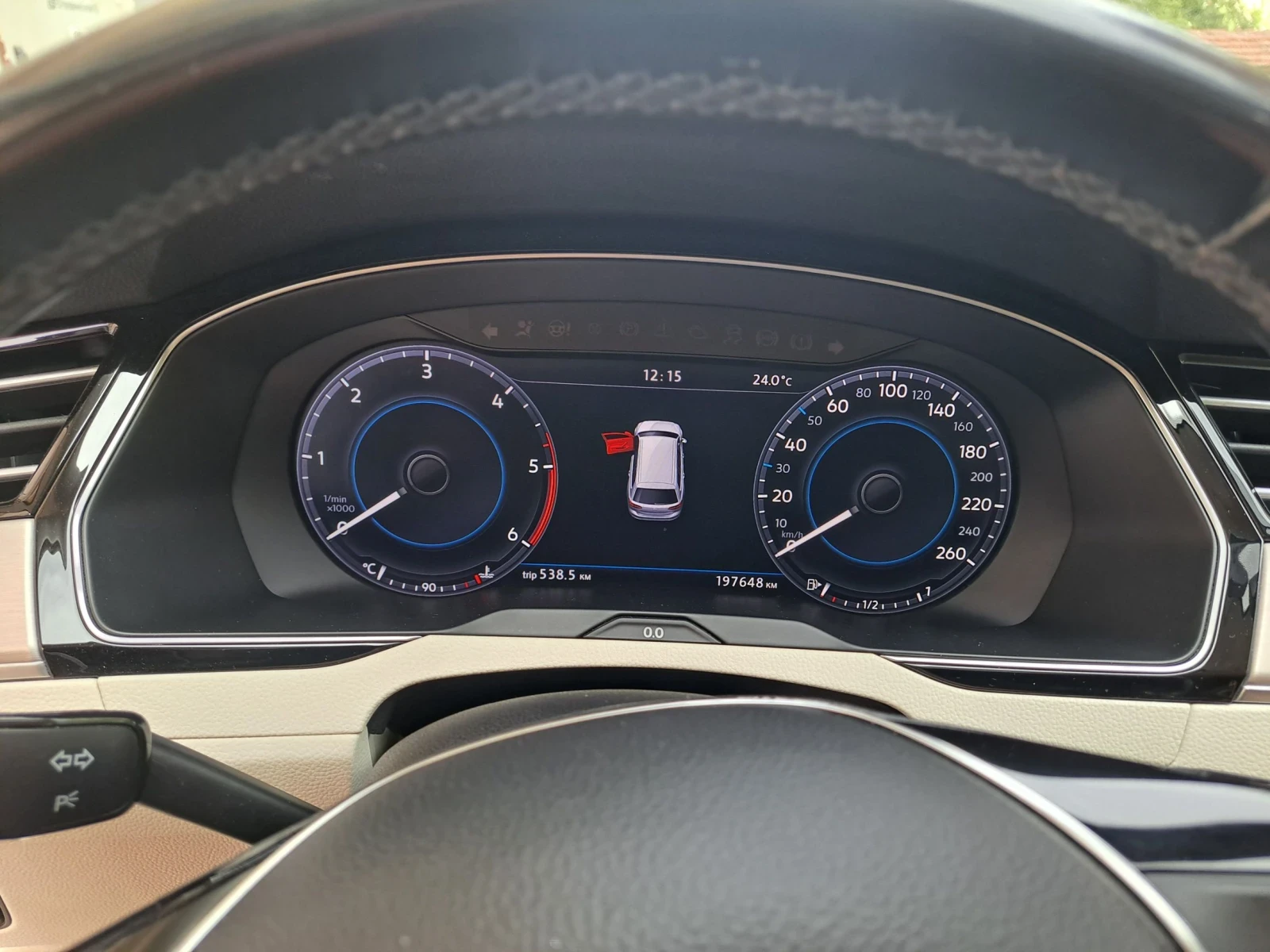 VW Passat, снимка 7 - Автомобили и джипове - 56448101