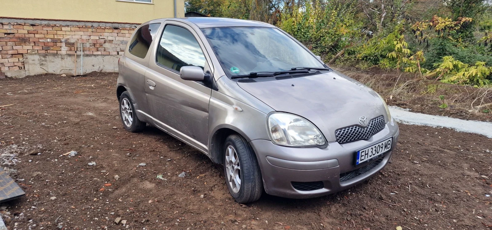 Toyota Yaris 1.3, снимка 2 - Автомобили и джипове - 56534219