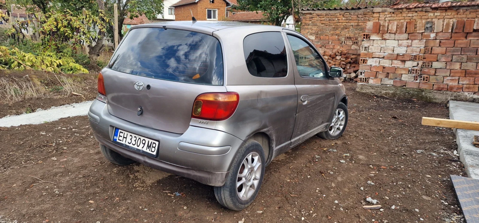 Toyota Yaris 1.3, снимка 3 - Автомобили и джипове - 56534219