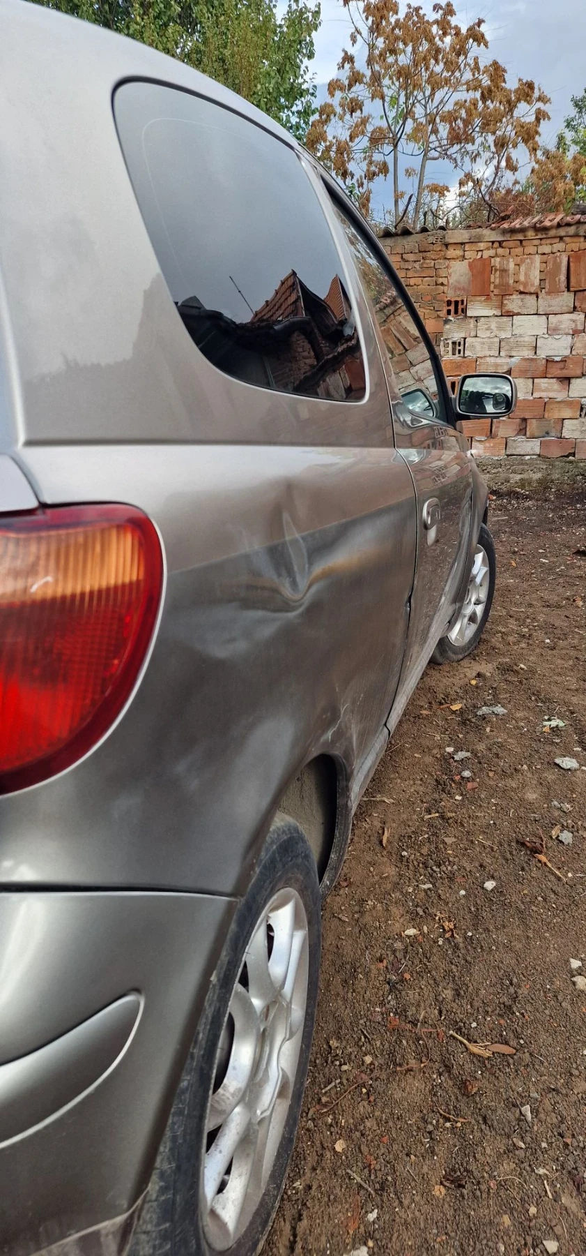 Toyota Yaris 1.3, снимка 5 - Автомобили и джипове - 56534219