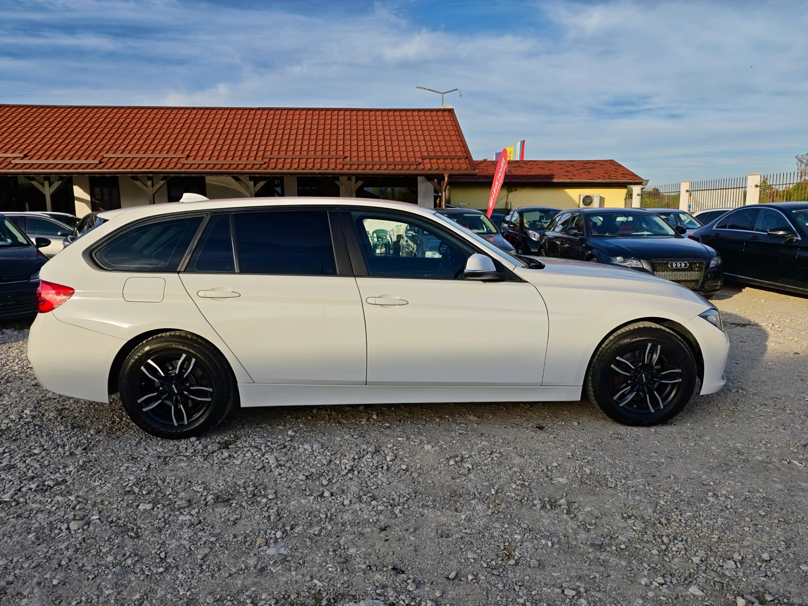 BMW 316 B 47 Автомат, снимка 4 - Автомобили и джипове - 56610875