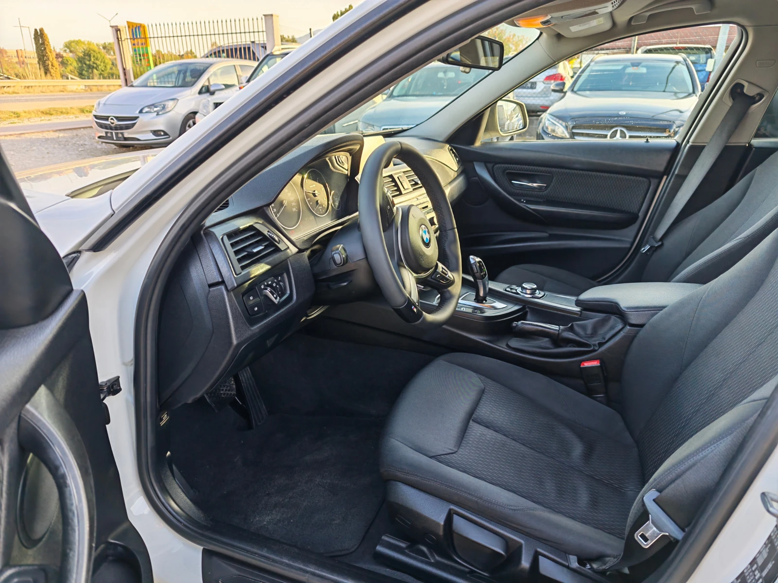 BMW 316 B 47 Автомат, снимка 12 - Автомобили и джипове - 56610875