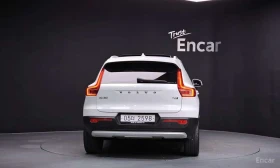 Volvo XC40 * T4 Momentum * CARFAX * ЦЕНА ДО БГ, снимка 4