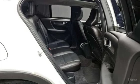 Volvo XC40 * T4 Momentum * CARFAX * ЦЕНА ДО БГ, снимка 12