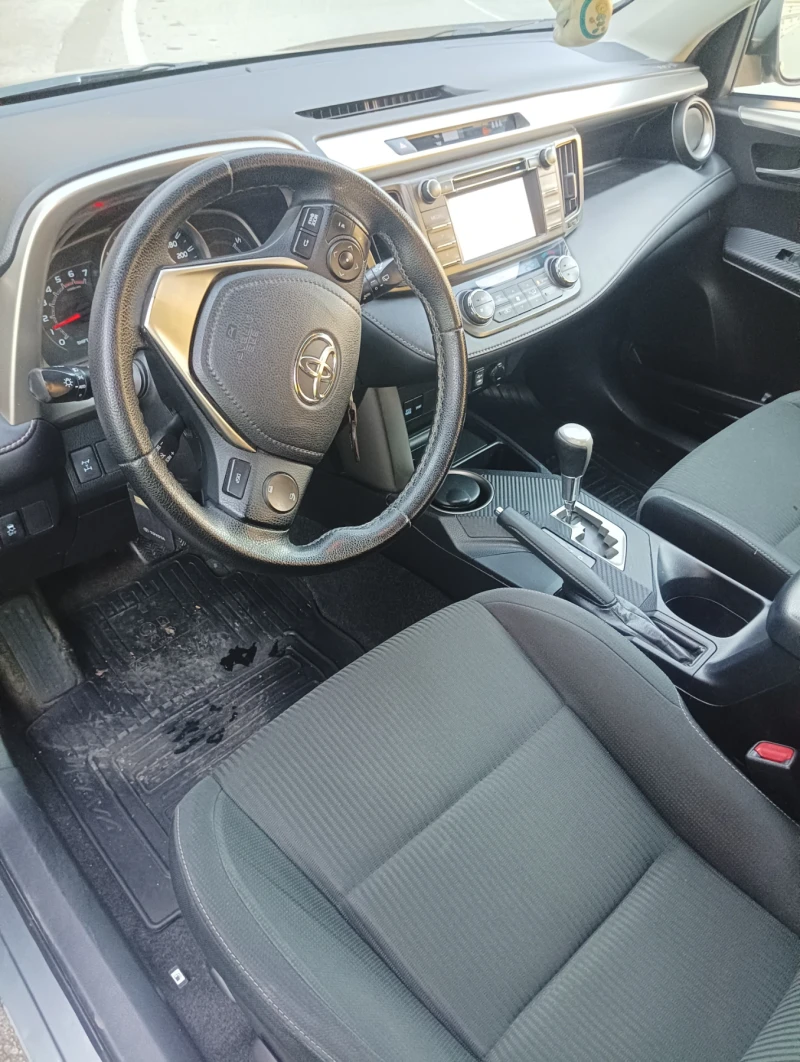 Toyota Rav4, снимка 4 - Автомобили и джипове - 47686229