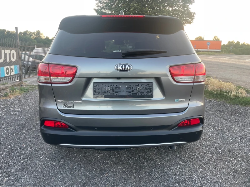Kia Sorento 2.2CRDI AWD -155369КМ, снимка 3 - Автомобили и джипове - 50896803