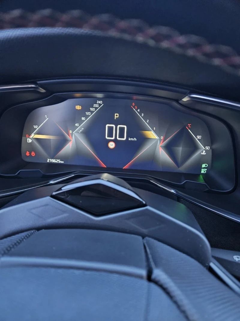 DS DS 7 Crossback Performans Line 1.5-130 кс, снимка 13 - Автомобили и джипове - 52728976