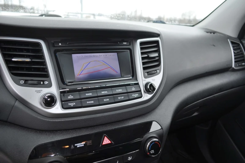 Hyundai Tucson AWD 4dr 2.0L Premium* Цена до БГ., снимка 14 - Автомобили и джипове - 53201617