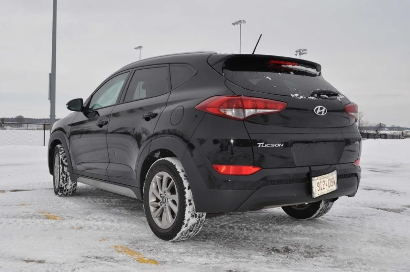 Hyundai Tucson AWD 4dr 2.0L Premium* Цена до БГ., снимка 7 - Автомобили и джипове - 53201617