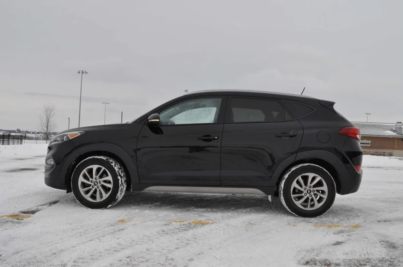 Hyundai Tucson AWD 4dr 2.0L Premium* Цена до БГ., снимка 8 - Автомобили и джипове - 53201617