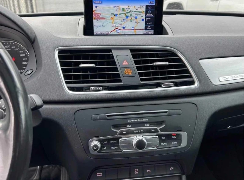 Audi Q3 TECHNIK QUATTRO * FULL S LINE * ПАНОРАМА* ПОДГРЕВИ, снимка 15 - Автомобили и джипове - 53367450