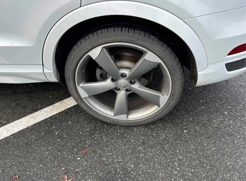 Audi Q3 TECHNIK QUATTRO * FULL S LINE * ПАНОРАМА* ПОДГРЕВИ, снимка 9 - Автомобили и джипове - 53367450