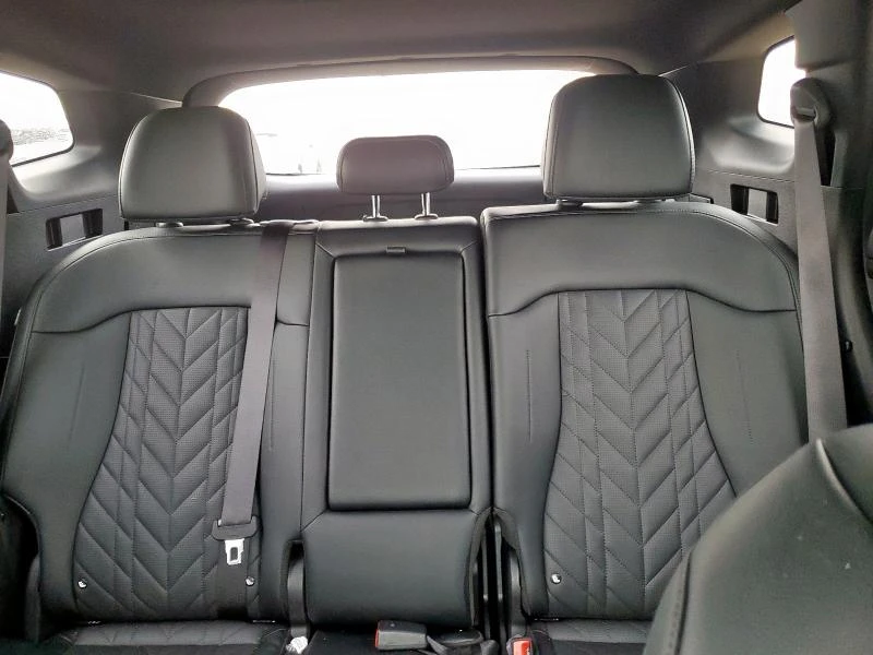 Kia Sportage X LINE* Line ass* Blind Spot* Koжа* CARFAX, снимка 10 - Автомобили и джипове - 53278001