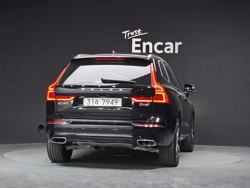 Volvo XC60 D5 - САМО 30% АВАНС, снимка 4 - Автомобили и джипове - 55927650