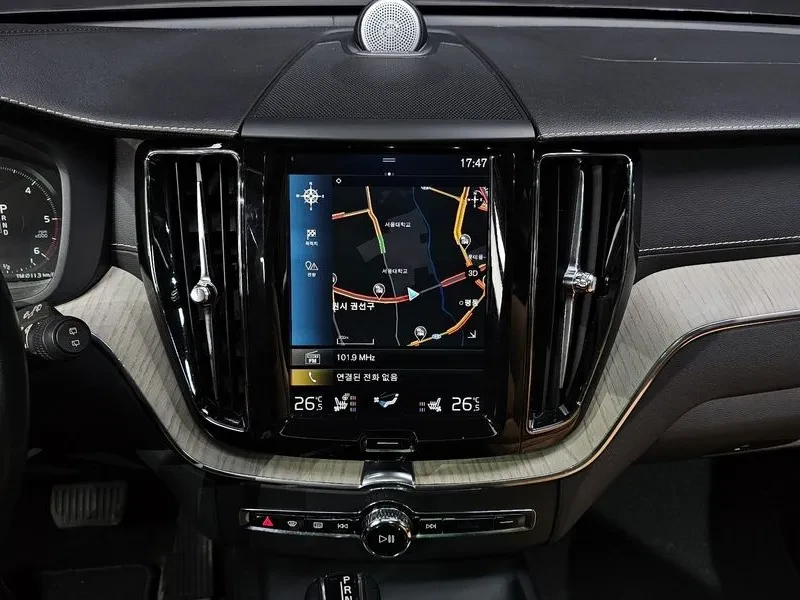 Volvo XC60 D5 - САМО 30% АВАНС, снимка 14 - Автомобили и джипове - 55927650
