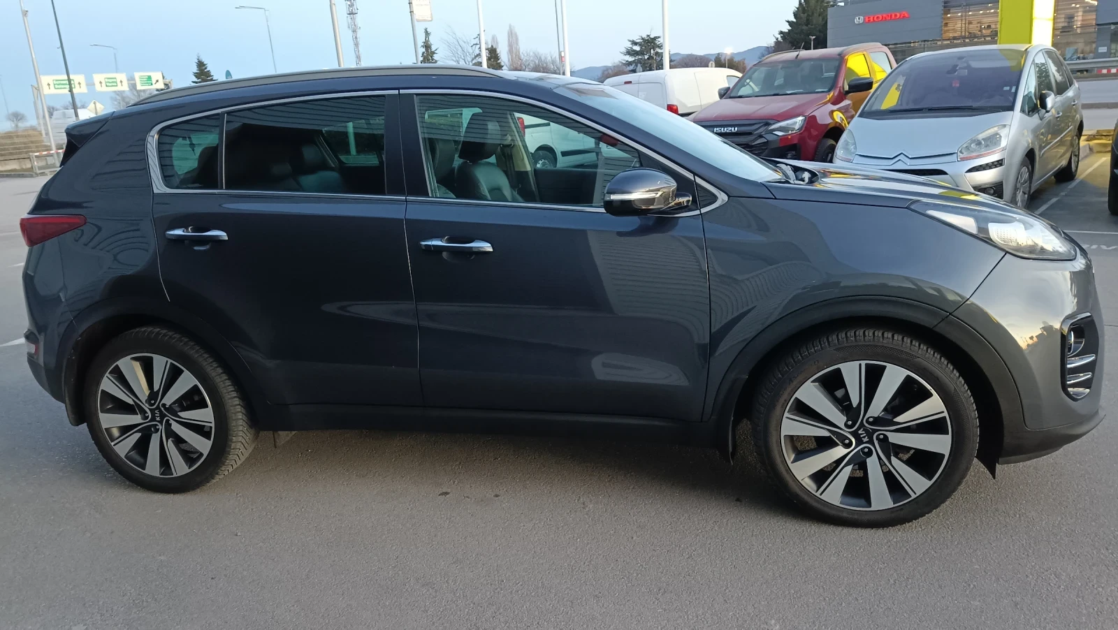 Kia Sportage CRDI 141 к.с. AUTO ПАНОРАМА КАСКО РЕГИСТРИРАН - изображение 7