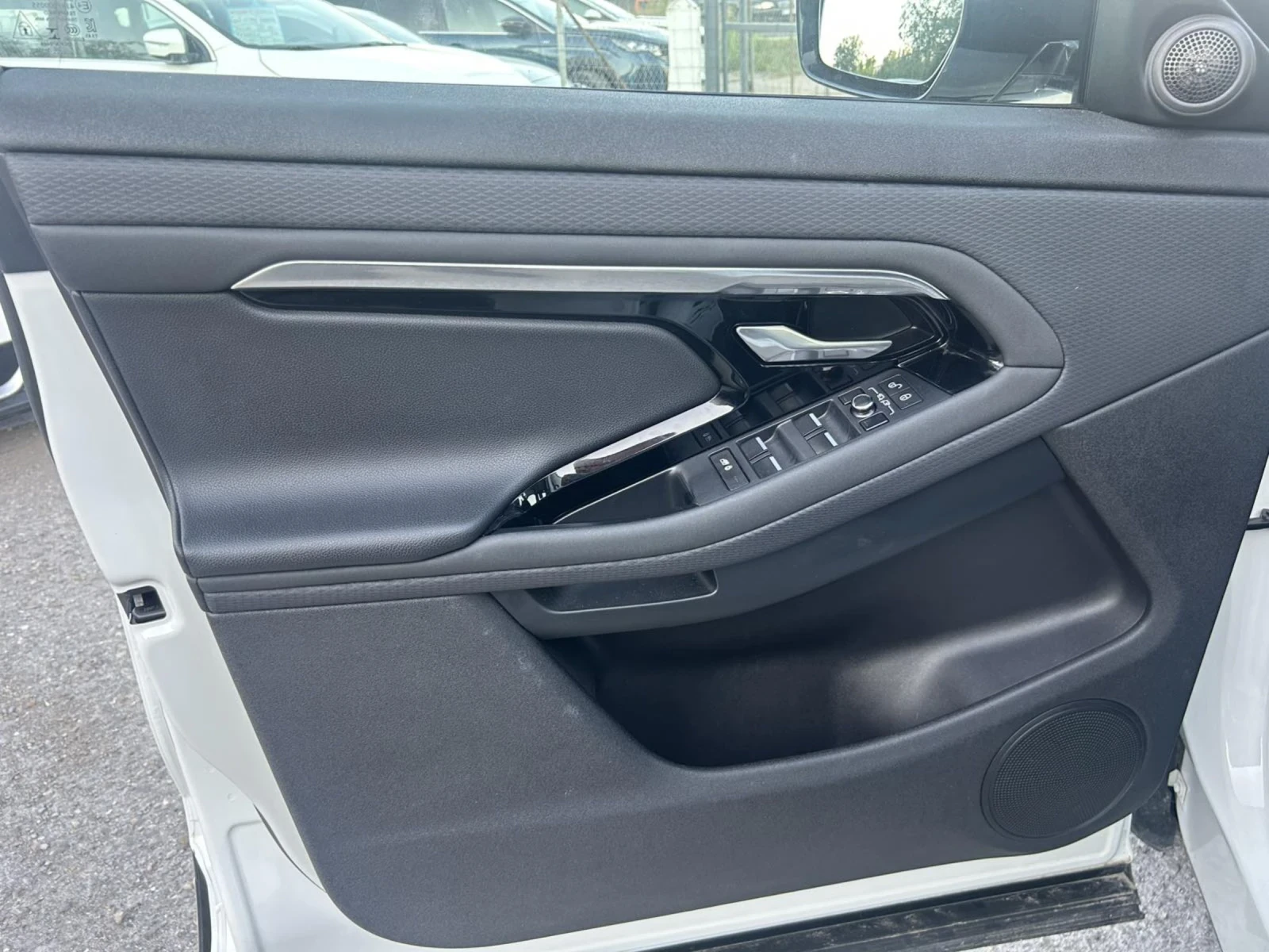 Land Rover Range Rover Evoque 2.0 D 150 * 4X4 * AUTO * ACC * FULL LED * NAVI *  - изображение 7