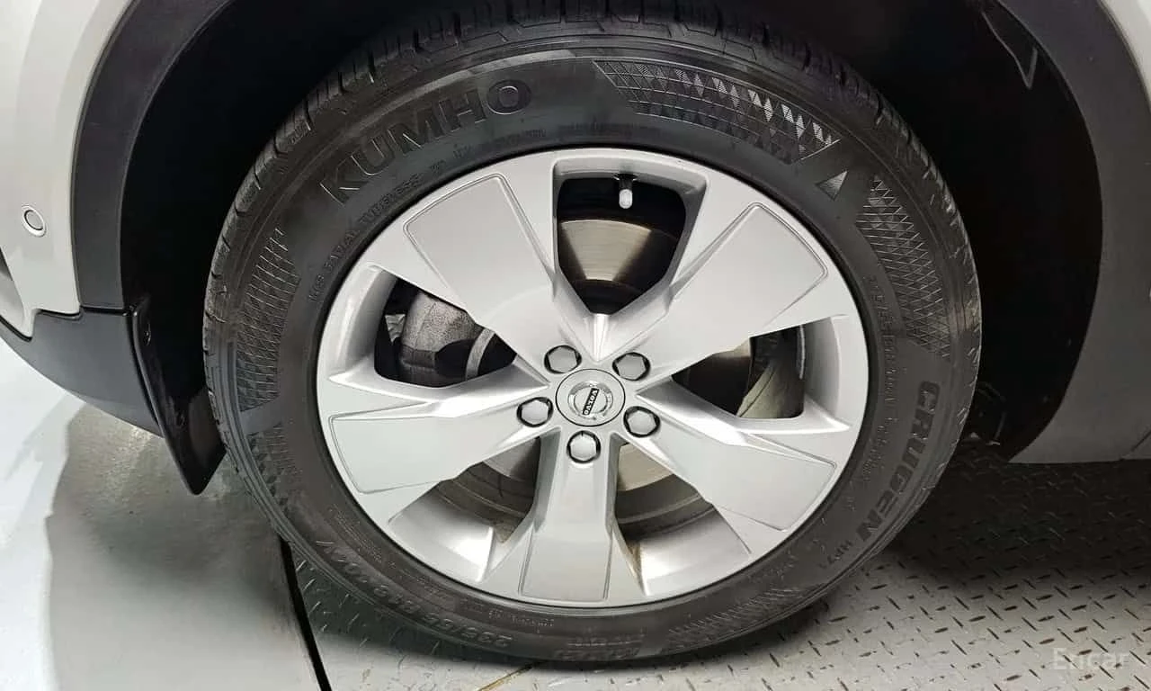 Volvo XC40 * T4 Momentum * CARFAX * ЦЕНА ДО БГ, снимка 5 - Автомобили и джипове - 55556780