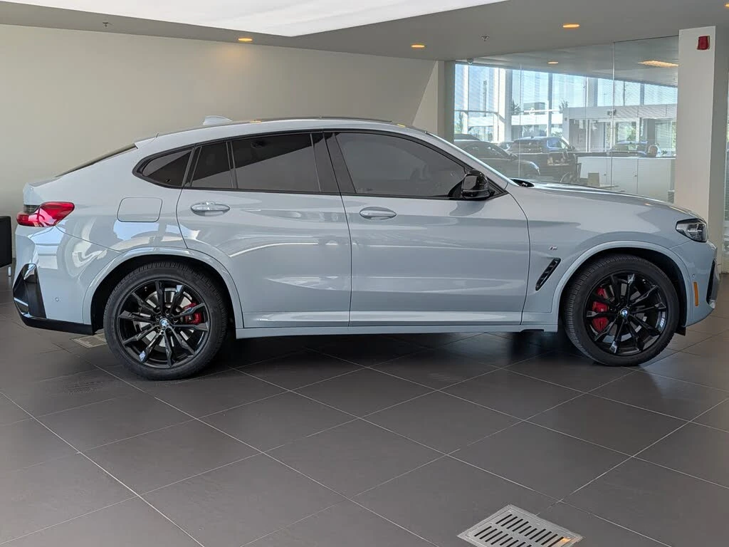 BMW X4 M40i AWD| PANO| HARMAN| HUD| AMBIENT, снимка 3 - Автомобили и джипове - 55903046