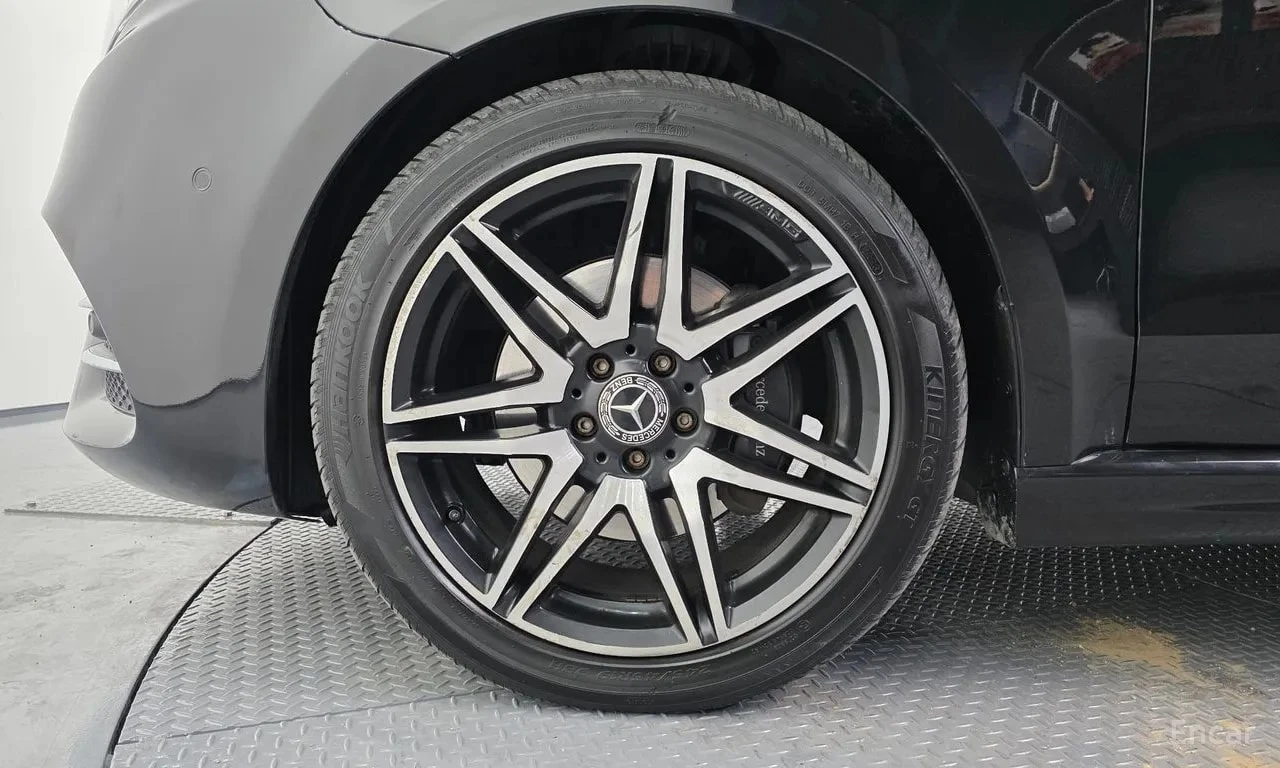 Mercedes-Benz V 300 V250 Bluetec/ДИСТРОНИК/ПОДГРЕВ/360 КАМ/, снимка 5 - Автомобили и джипове - 55951145